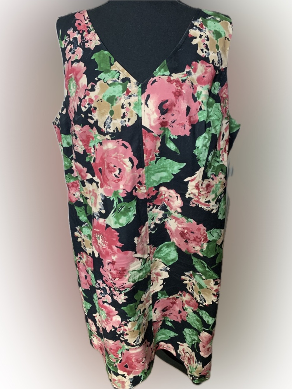 Nearly new! Talbots Floral V-Neck Shift Dress in Black with Pink & Green Roses
